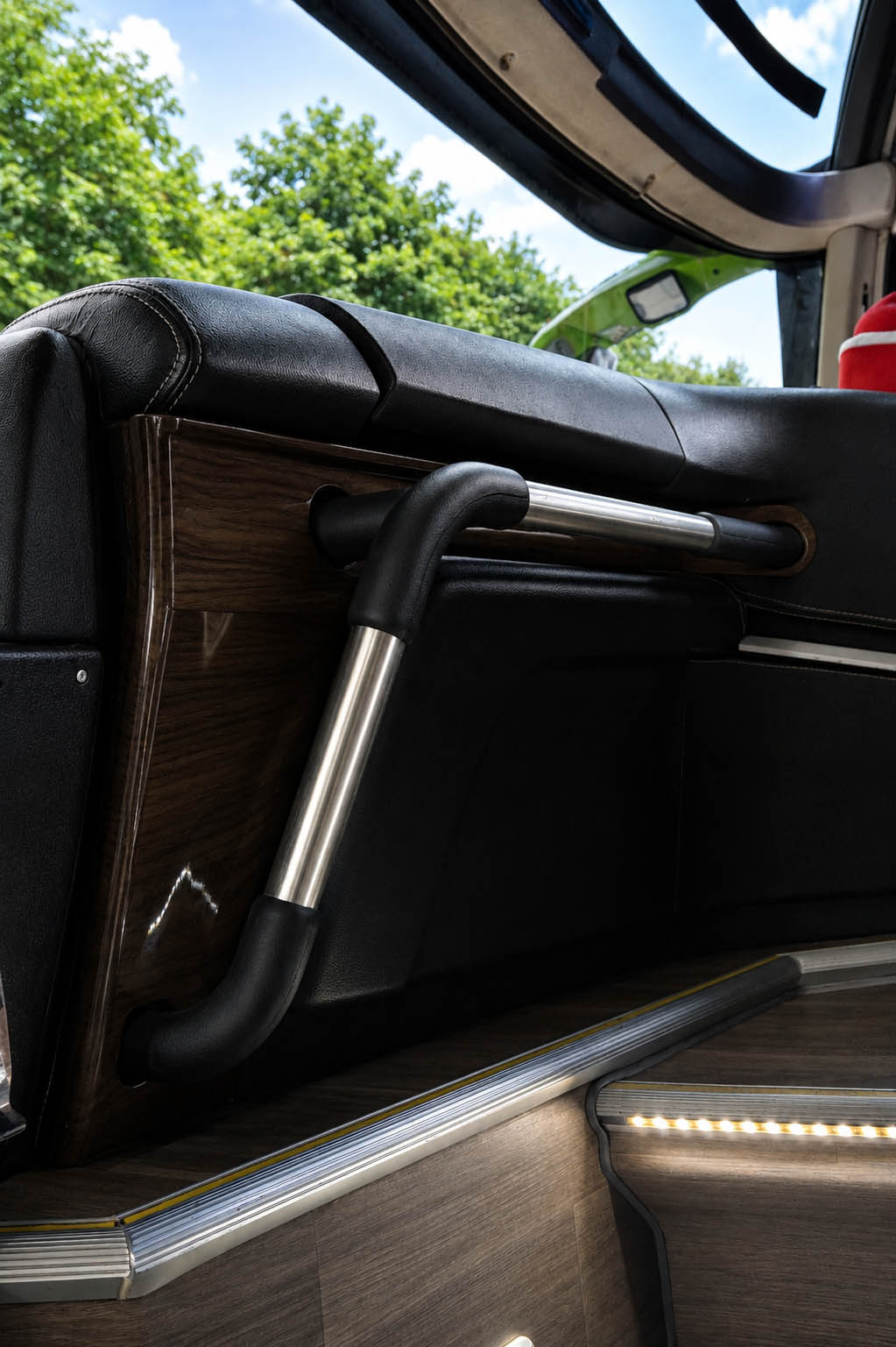 Interior Luxury Bus 4
